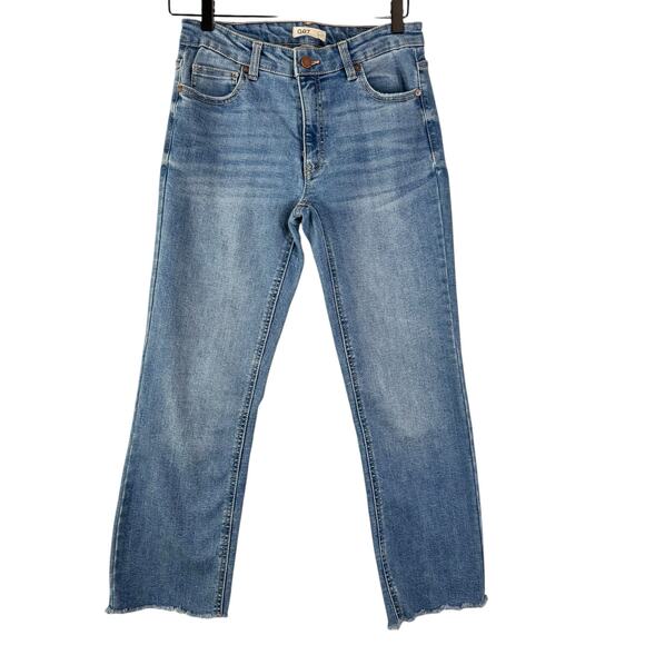 OAT New York Straight Leg Mid Rise Jeans Medium Wash Blue Denim Womens Size 4/27 - Picture 2 of 10